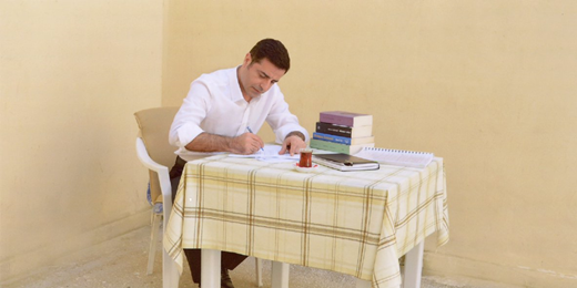 Demirtaş: HDP, sizin desteğinizle barajı aşmayı başarmışsa artık huzurlu bir Türkiye’ye uyanmış olacağız. 