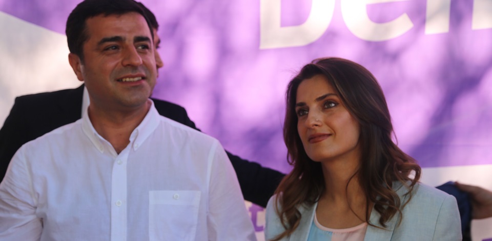 Demirtaş: Kadınlar Türkiye'nin 90 yıllık tekçi geleneğini oylarıyla tarumar edecek