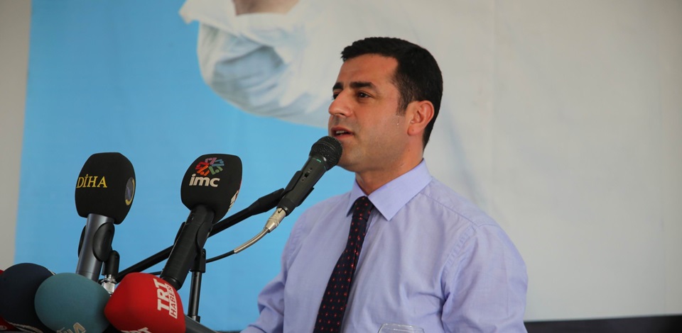 Demirtaş: Allah Başbakan'ı ıslah etsin ama biz de seçilmemesini sağlayalım