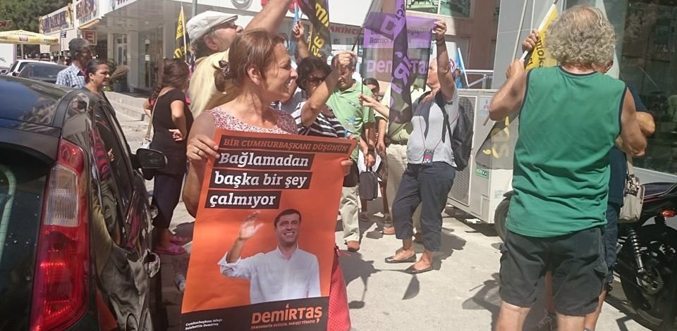 Dikili'den Demirtaş'a destek