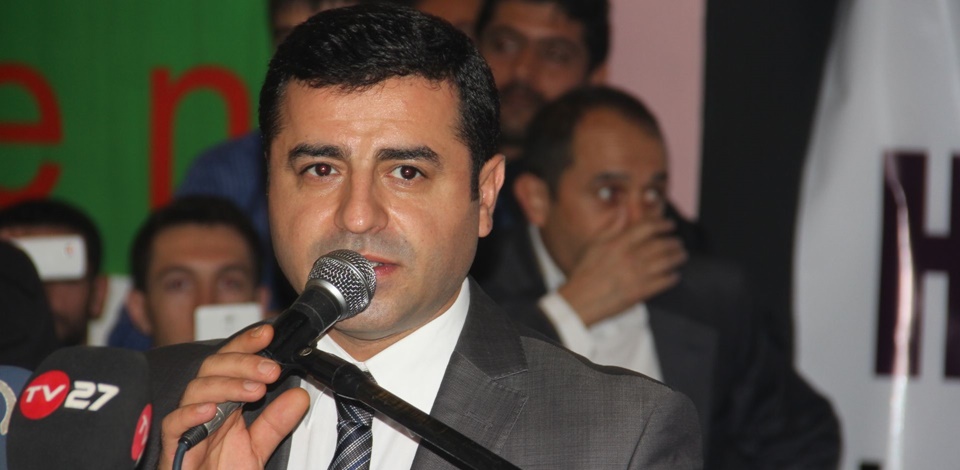 Demirtaş: IŞİD ve AKP bir olup Kobanê'ye saldırıyor
