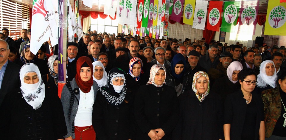 HDP Edremit ve Erciş'te kongreler gerçekleştirdi