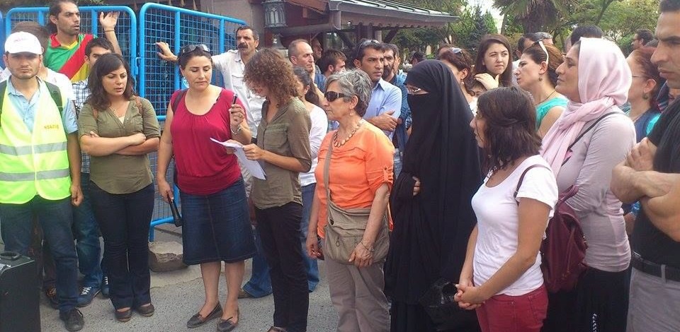 HDK ve HDP'li kadınlar Esenyurt Belediye Başkanı Kadıoğlu'nu protesto etti
