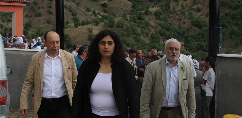 HDP heyetinden Nazlıer'in ailesine taziye ziyareti