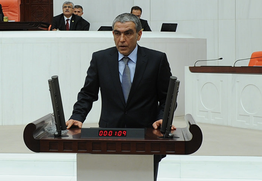 Ayhan: Kendi belediye başkanlarını ağlatarak hukuk dışı muameleye tabi tutuyorlar
