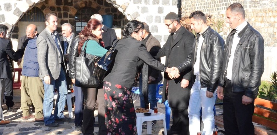 İdil'de HDP'lilerden Meryem Ana Kilisesi ziyareti 