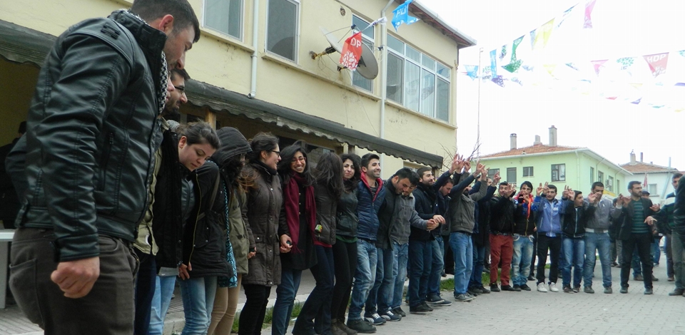 Edirne'de HDP eşbaşkan adayı Ece esnafları ziyaret etti