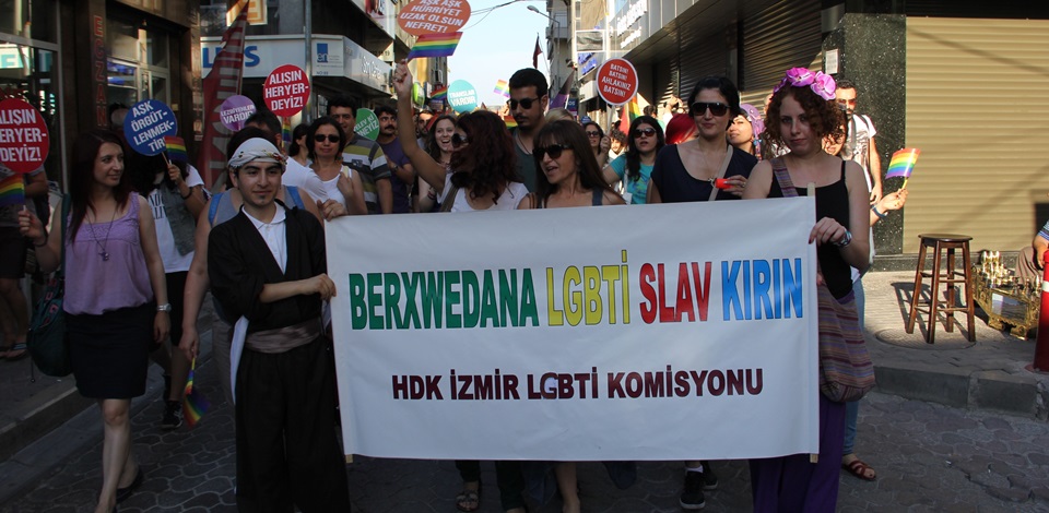 İzmir’de HDP'lilerin de katılımıyla ‘Onur Yürüyüşü’ düzenlendi