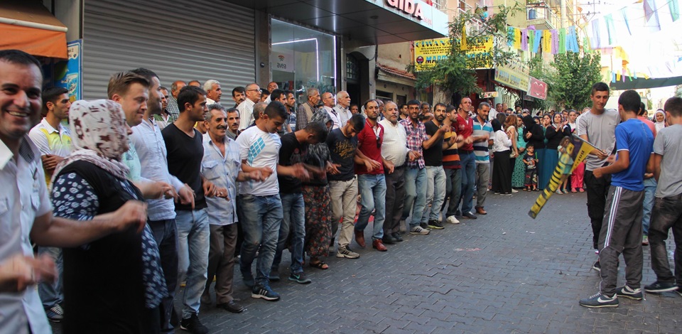 Çimentepe'de Demirtaş için seçim bürosu açıldı