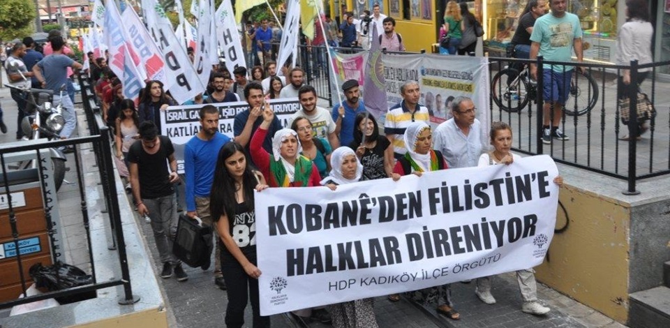 Kadıköy'de saldırılar protesto edildi