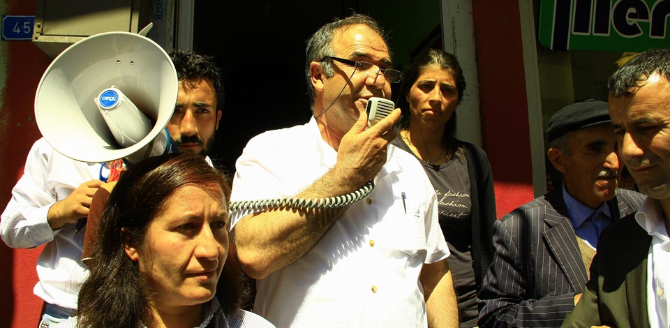 Kars'ta seçim bürosu açılışı