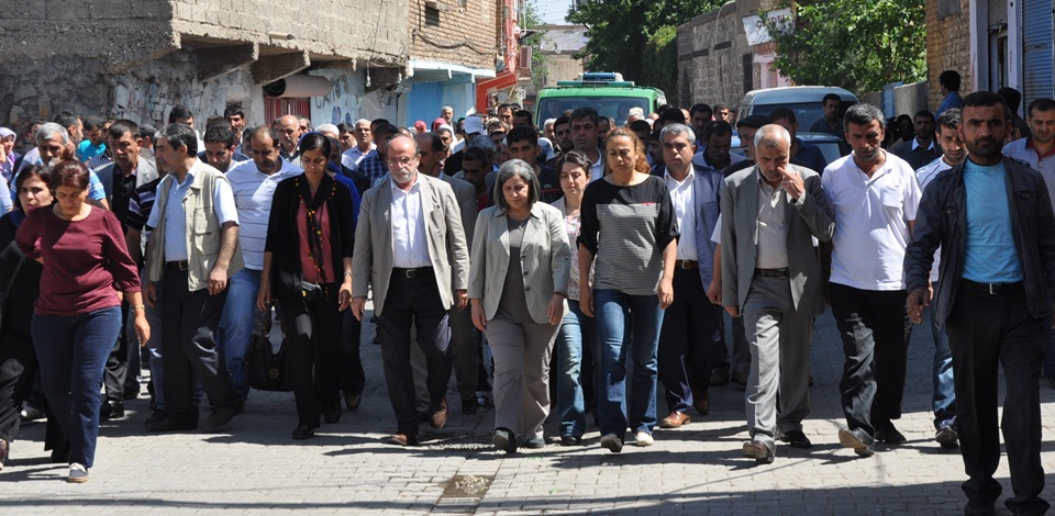 Onbinler Ramazan Baran'ı son yolculuğuna uğurluyor