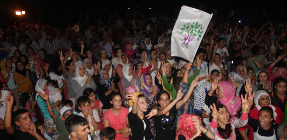 Mersin'de seçim çalışmaları tüm hızı ile devam ediyor