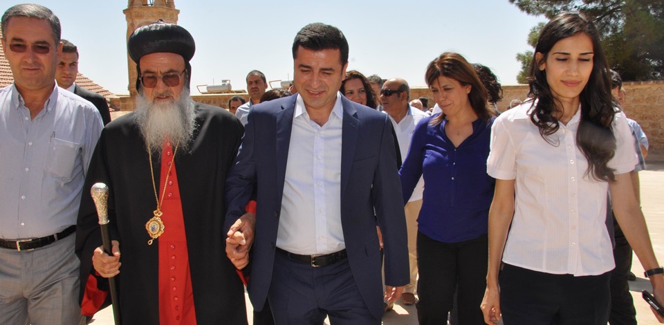Demirtaş, Mor Gabriel Manastırı Turabdin Metropoliti Samuel Aktaş'ı ziyaret etti