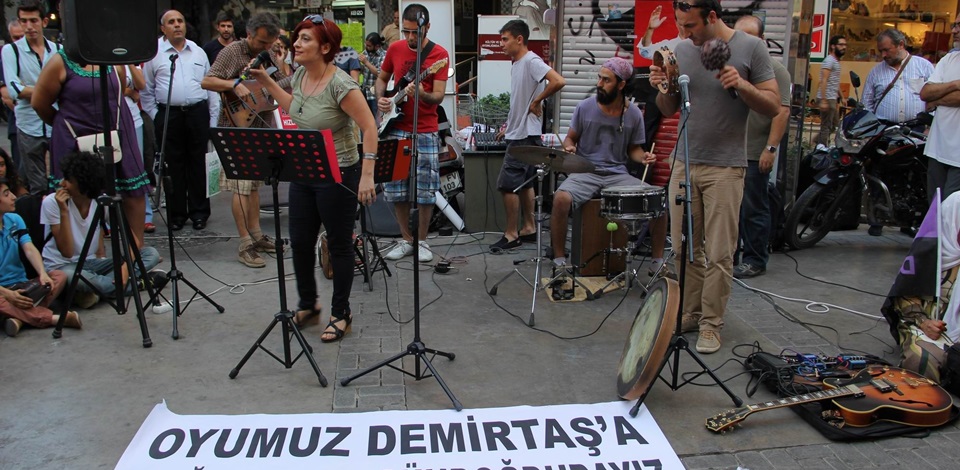 İzmir'li müzisyenler: Oyumuz Demirtaş'a
