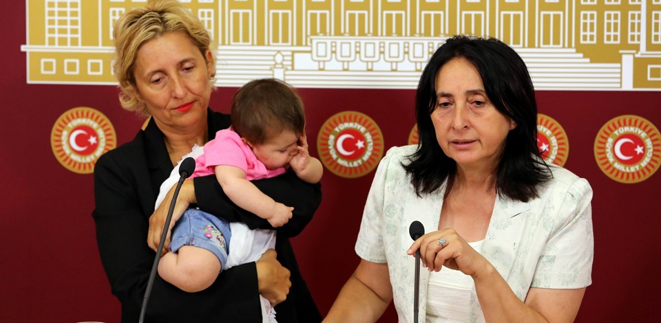 Aydoğan ve Onur Mülkiye Demir için Meclis'te basın toplantısı düzenledi