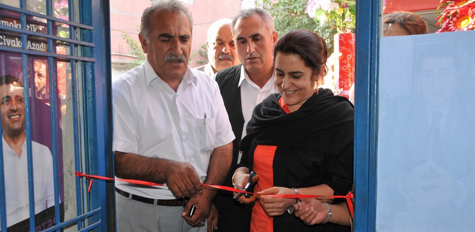 Demirtaş için Silopi'de seçim bürosu açıldı