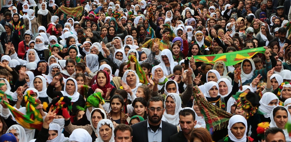 Silopi'de binler Kobanê'ye saldırıları protesto etti