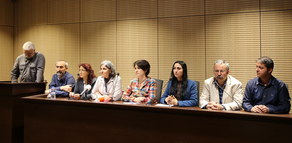 Yüksekdağ: Kobane'de yaşananlar dünyayı ayaklandırması gereken gerçeklerdir