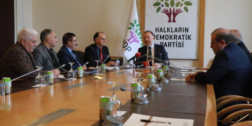 Temelli: Ülke ekonomisi EYT'lilerin hakkının tanınması ile çökmez, AKP'nin politikaları ile çöker