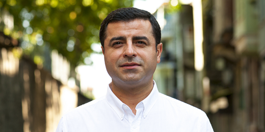 Demirtaş: Savaş politikalarına karşı barışı isteyen herkesi HDP'nin 6-7 Ağustos mitinglerine katılmaya çağırıyorum