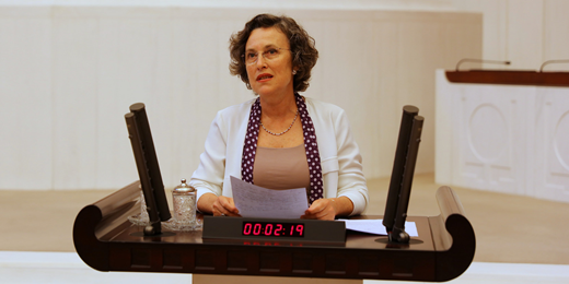 Kerestecioğlu: “Padişah bozuntusu” sözünden dolayı vekillik düşürülüyorsa bu, aslında bu söze muhatap olanın acziyetini gösterir