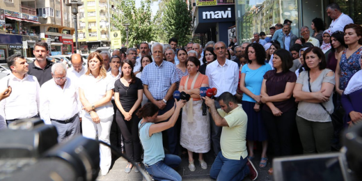 Kurtulan: Türkiye'nin barışı tecrit ediliyor