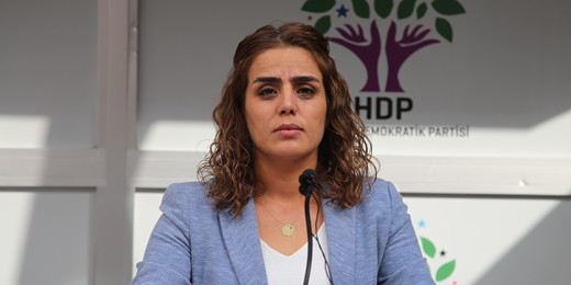 Ayşe Acar Başaran, Emniyet Genel Müdürlüğü'nün Van Barosu'nu hedef gösteren açıklamalarını Adalet Bakanı'na sordu 
