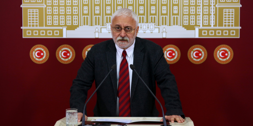 Oluç’tan MHP’ye: Bahçeli iyi bir liderdir dersek onu partinin başından indirecek misiniz?