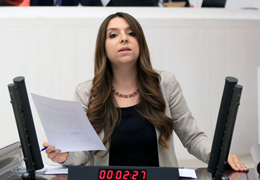 Burcu Çelik Özkan: Yüksekdağ'a yönelik uygulama, kadın bir lidere tahammülsüzlük