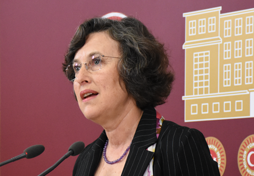 Kerestecioğlu, Kadir Topbaş’ın istifa ettirilmesi ile sonuçlanan sürecin araştırılması için meclis araştırması istedi