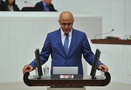 Hişyar Özsoy: Pakistan Cumhurbaşkanı Kabil'de Cuma namazı kılacağını söylüyordu