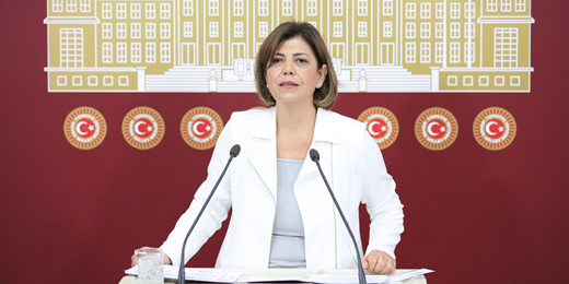 Beştaş: Kuzey ve Doğu Suriye'de bombalar patlarken içeride rüşvet çarkları patlıyor