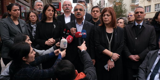 Eş Genel Başkanlarımız Kızılay'ın önünde: İstifa edin