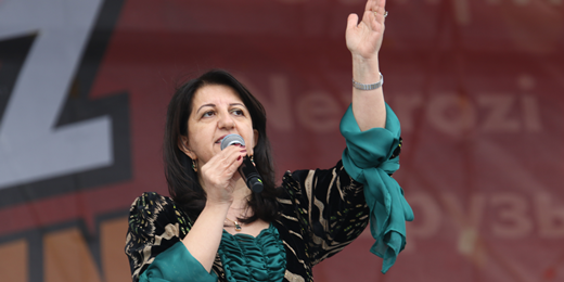 Buldan İstanbul Newroz'undaydı: Kapatma davası iktidarın tükendiğinin resmidir