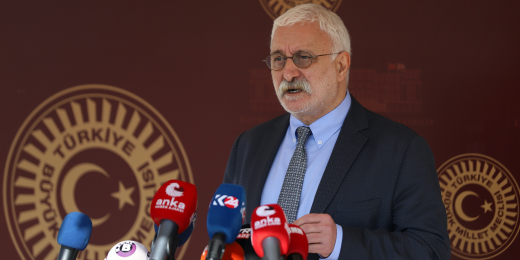 Oluç: Adalet Bakanına soruyoruz: Bugüne kadar yargıçlar kime bakıp da karar veriyorlardı?