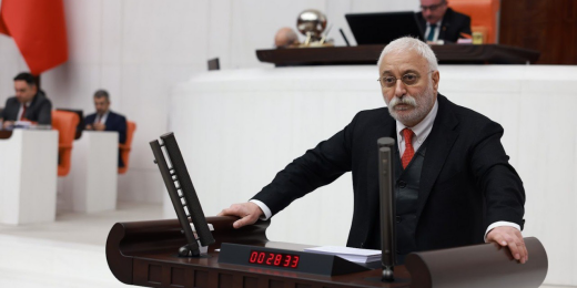 Oluç: Anayasa Mahkemesi Cumhur İttifakı'nın siyasi baskılarına boyun eğmiştir