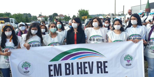 Mor Konvoyumuz Kandıra'daydı: Bu yürüyüş burada bitmeyecek