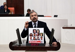 Sırrı Süreyya Önder: Davutoğlu ‘Rojava kırmızı çizgimiz değil’ dedi