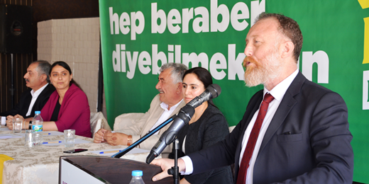 Sezai Temelli: Bizi yok sayarak yapılan siyasetin Saray'dan farkı olmaz